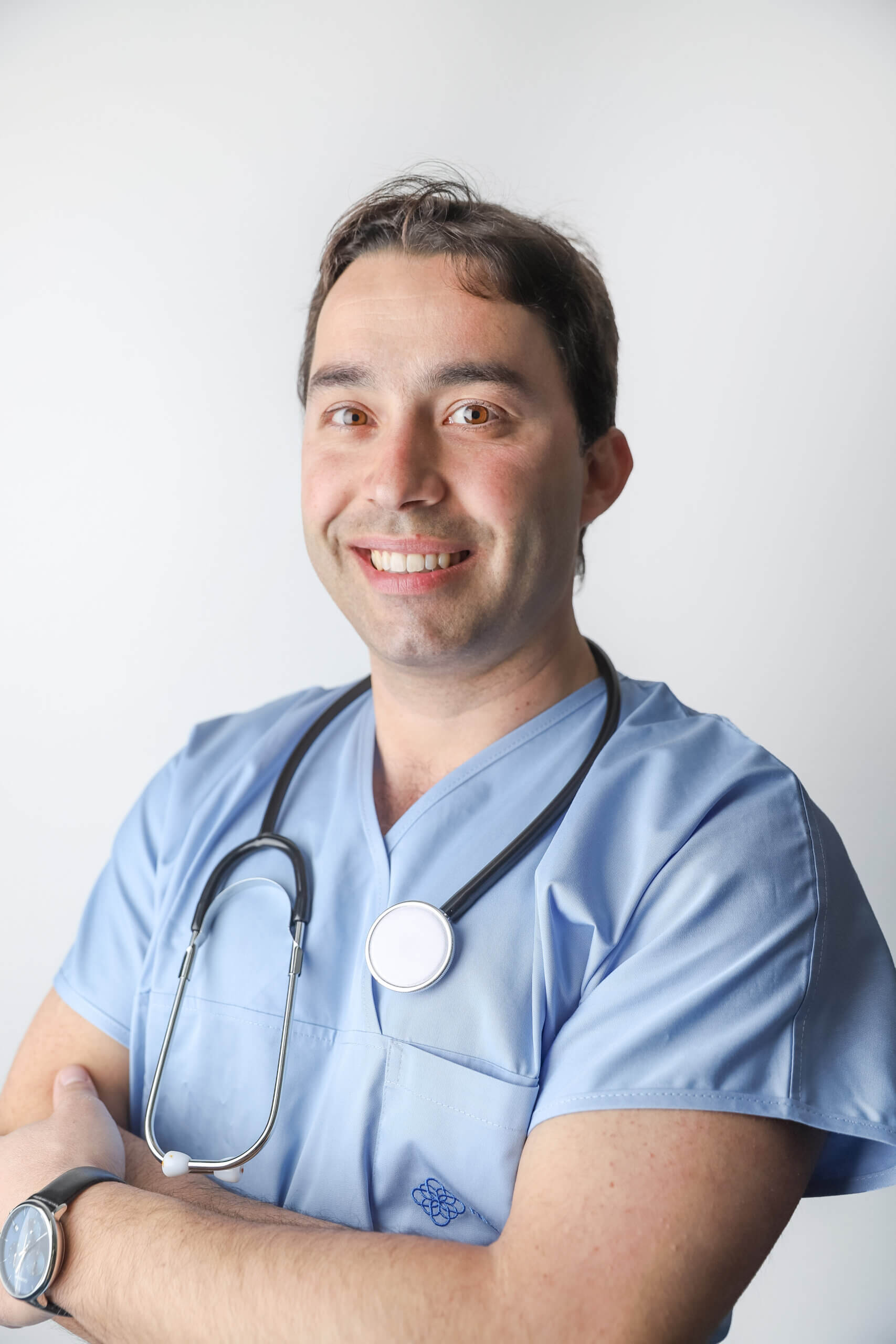 Clínica Raízes Médicas - Clínica Geral - Dr. Emanuel Raposo