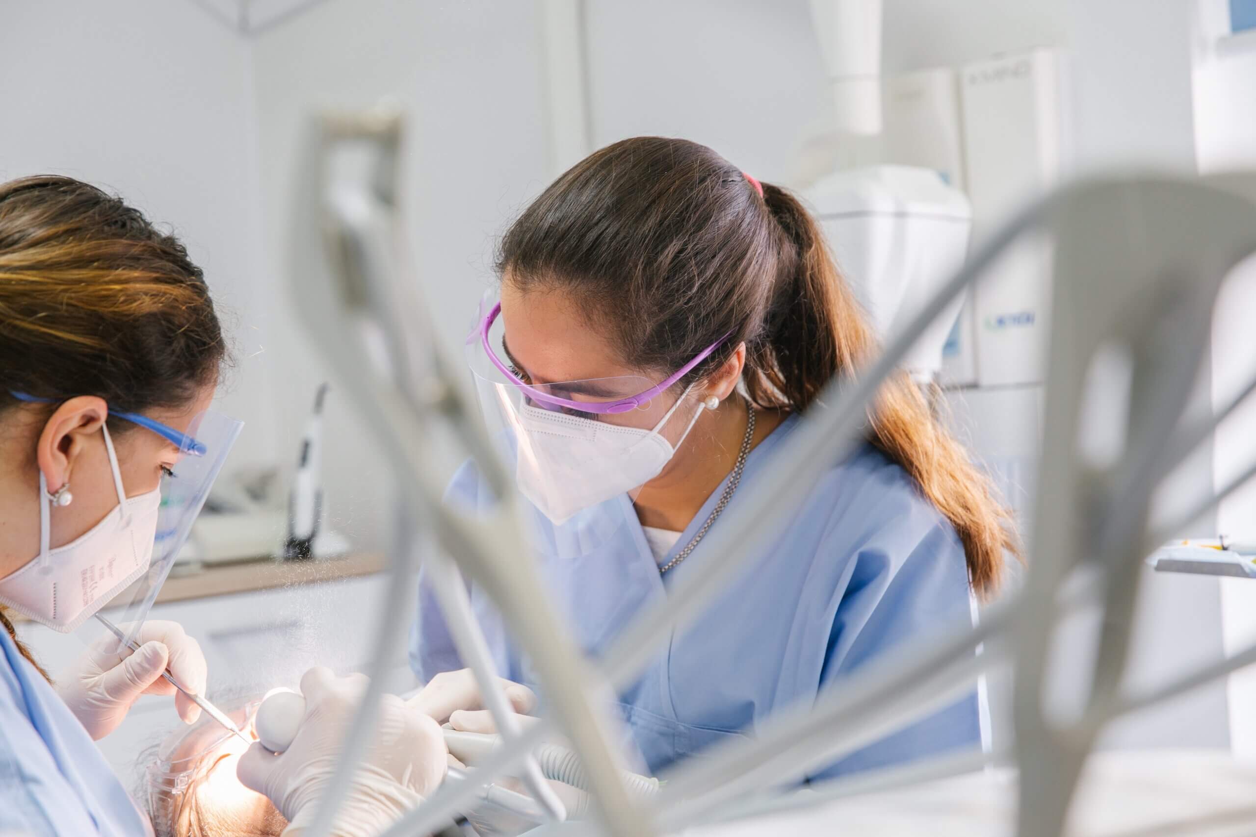 Clínica Raízes Médicas - Serviços de Medicina Dentária - Endodontia